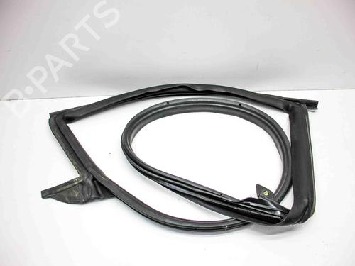 Gummiliste TESLA MODEL 3 (5YJ3) EV AWD (351 hp) 29127941