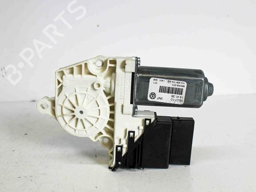 Rudehejsemotor bagstkærm højre VW GOLF VI Variant (AJ5) 1.4 TSI (122 hp) 7538776