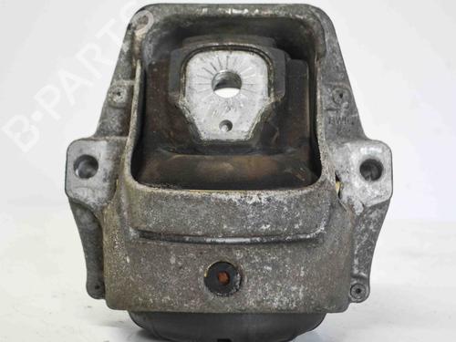 Used Engine mount AUDI A4 B8 (8K2) 2.0 TDI (143 hp) 6484242