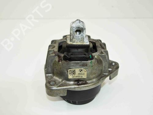 Used Engine mount BMW 5 Touring (F11) 530 d (245 hp) 13247306