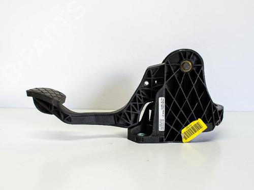 Used Clutch pedal SKODA OCTAVIA II (1Z3) 1.8 TSI (160 hp) 14686295