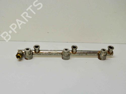 Used Injection rail VW TOUAREG (7P5, 7P6) 3.6 V6 FSI (249 hp) 10621071