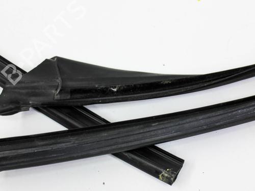 Rubber door seal BMW 5 (G30, F90) 530 e Plug-in Hybrid | BP16541051C142 