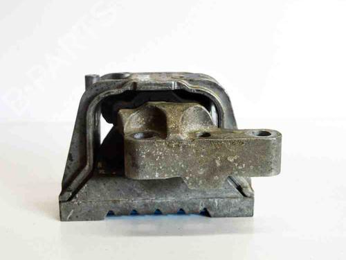 Used Engine mount VW PASSAT B6 Variant (3C5) 2.0 TDI (170 hp) 6493353