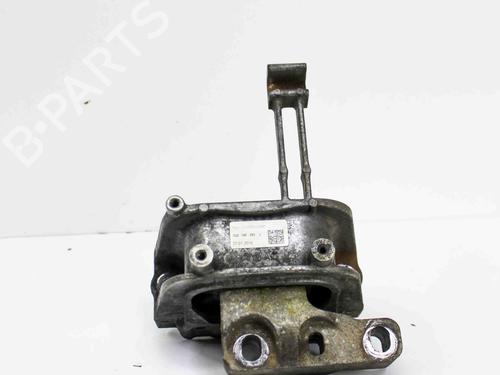 Motorophæng VW PASSAT B8 Variant (3G5, CB5) 2.0 TDI (150 hp) 18200530