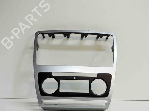 switch-skoda-octavia-ii-1z3-20-tdi-rs-1z0858069df-2004-2005-2006-2007-2008-2009-2010-2011-2012-2013-8850216 main image