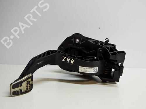 Used Clutch pedal FORD ECOSPORT 1.0 EcoBoost (140 hp) 14670076