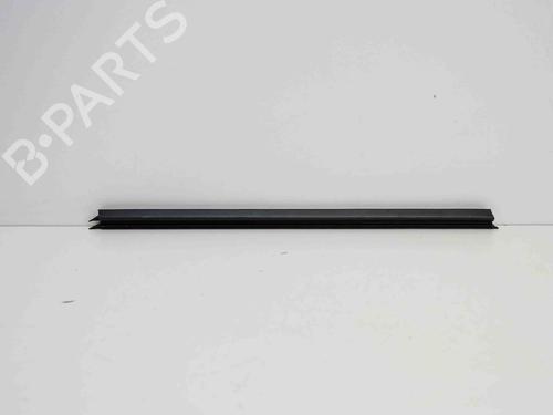 Used Door moulding trim Door moulding trim BMW 3 Touring (F31) 318 d (143 hp) 14690047 14690047