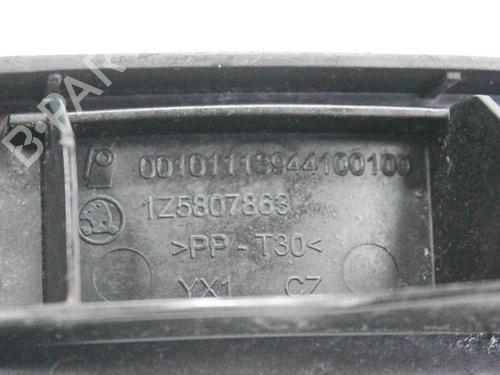 Used Rear bumper bracket Rear bumper bracket SKODA OCTAVIA II (1Z3) 1.6 (102 hp) 8852382 8852382