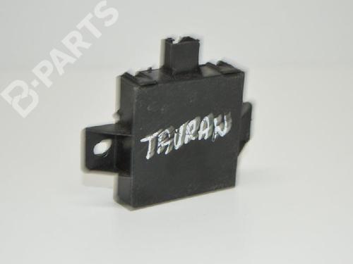 Unité de contrôle VW TOURAN (1T1, 1T2) 1.6 (102 hp) 7913137