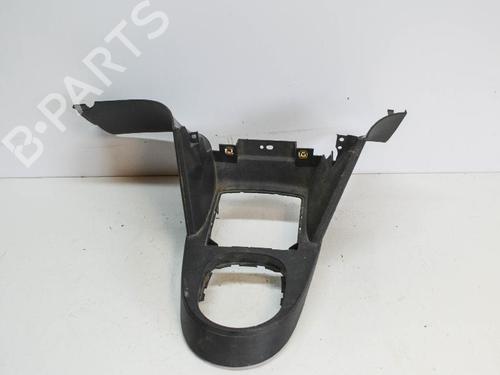 Used Middle console VW CADDY III Box Body/MPV (2KA, 2KH, 2CA, 2CH) 2.0 SDI (70 hp) 14688136