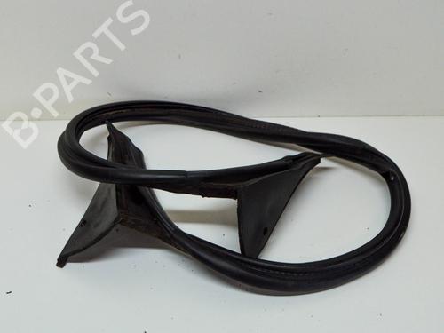 Used Rubber door seal BMW 5 Gran Turismo (F07) 530 d (245 hp) 14679000
