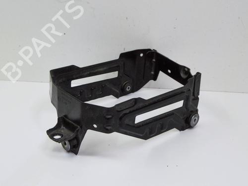 Support BMW 5 (G30, F90) 530 e Plug-in Hybrid | BP16196177C155 