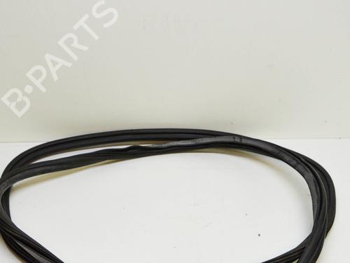 Used Rubber door seal AUDI Q5 (8RB) 3.2 FSI quattro (270 hp) 14678407