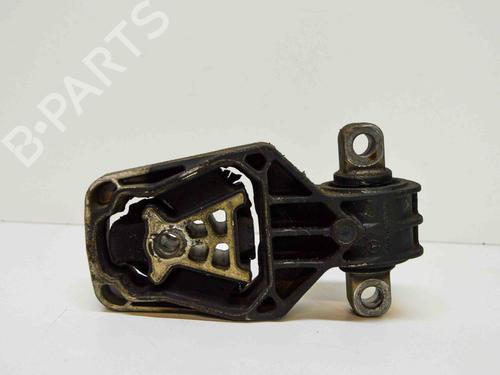 Used Engine mount MERCEDES-BENZ CLA Coupe (C117) CLA 250 (117.344) (211 hp) 14678247