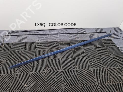 Used Left sideskirt Left sideskirt AUDI A4 B9 (8W2, 8WC) 2.0 TFSI (252 hp) 33250286 33250286