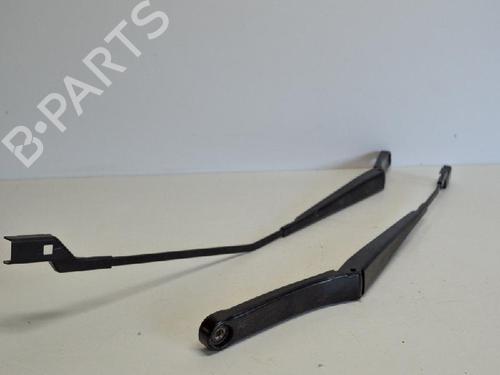 Used Front windshield wiper arm VW GOLF V (1K1) 1.9 TDI (105 hp) 14687515