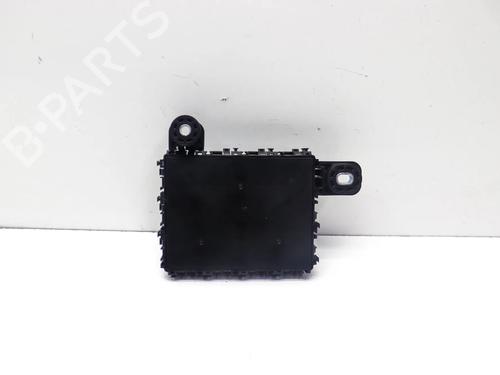 Used Fuse box LAND ROVER RANGE ROVER SPORT III (L461) P440e PHEV AWD (441 hp) 30938065