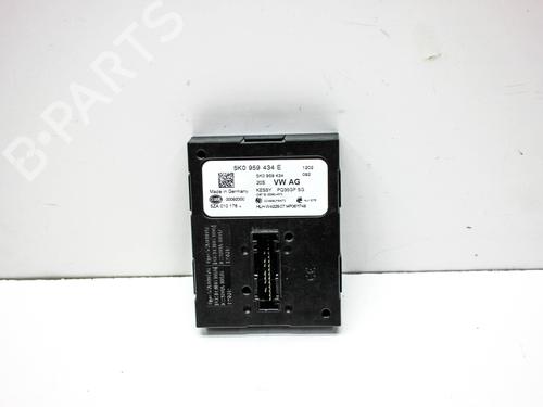 Used Electronic module AUDI Q3 (8UB, 8UG) 2.0 TFSI quattro (200 hp) 28823301