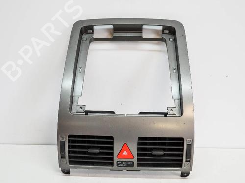 Air vent VW TOURAN (1T1, 1T2) 2.0 TDI | BP14690581I21 