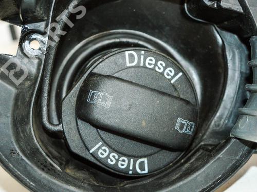 Klapa wlewu paliwa VW PASSAT B6 Variant (3C5) 2.0 TDI | BP7741293C131 