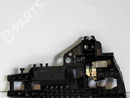 Used Front left exterior door handle AUDI A4 B8 (8K2) 2.0 TFSI (211 hp) 10620808