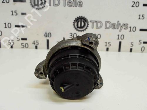 Engine mount BMW 5 Touring (F11) 520 d | BP8849230M89