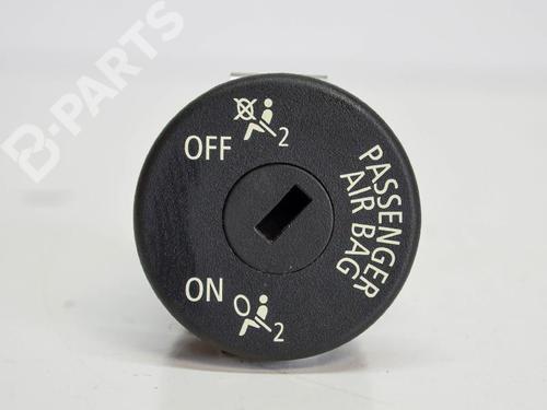 Used Control unit BMW 3 (E90) 320 i (170 hp) 6499989