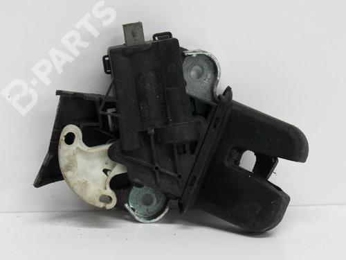 Used Tailgate lock VW PASSAT B6 (3C2) 1.6 (102 hp) 8852267