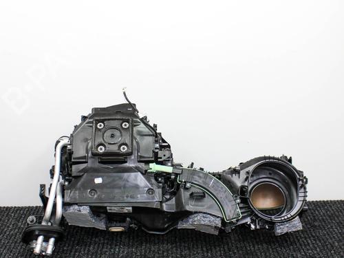 Used Heater matrix box BMW 3 (F30, F80) 320 d (184 hp) 19284411