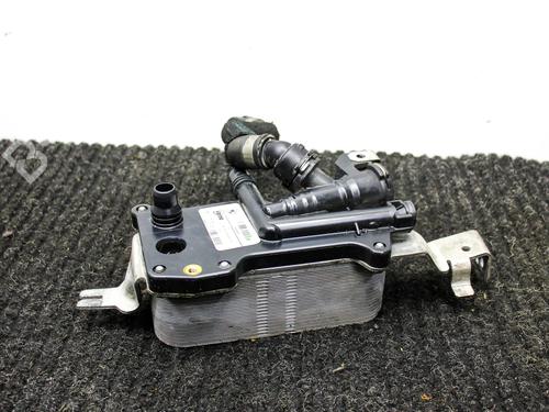 Used Oil radiator BMW 6 Gran Coupe (F06) 650 i (449 hp) 26513910