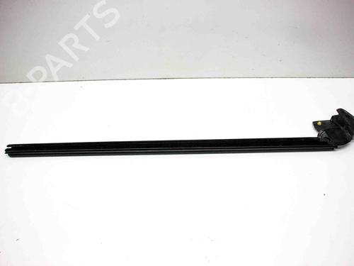 Used Door moulding trim TESLA MODEL Y (5YJY) EV Performance All-wheel Drive (534 hp) 28823087