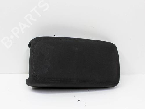 Used Armrest / Center console AUDI A3 Sportback (8VA, 8VF) 1.4 TSI (150 hp) 18888158
