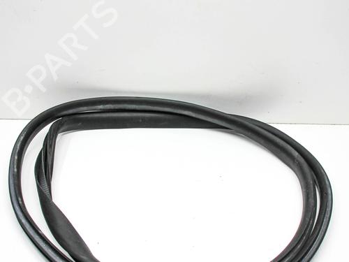 Used Rubber door seal TESLA MODEL Y (5YJY) EV Performance All-wheel Drive (534 hp) 28823070
