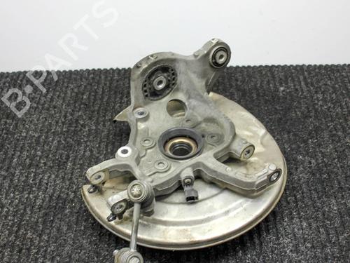 Used Left rear steering knuckle VOLVO V60 II Cross Country (227) T5 AWD (250 hp) 28822728