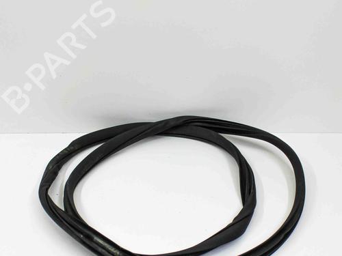Used Rubber door seal MERCEDES-BENZ C-CLASS T-Model (S205) C 350 e (205.247) (211 hp) 16540866
