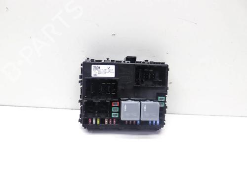Used Fuse box LAND ROVER RANGE ROVER SPORT III (L461) P440e PHEV AWD (441 hp) 30938070