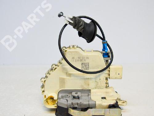 Used Front right lock AUDI A3 Sportback (8VA, 8VF) 1.6 TDI (110 hp) 6495642