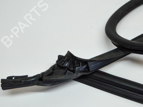 Rubber door seal TESLA MODEL S (5YJS) 85 | BP14679255C142 