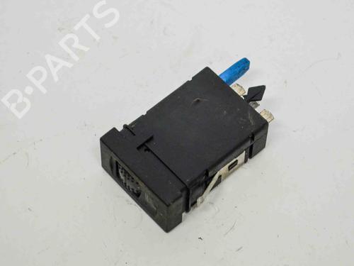 Used Switch VW PASSAT B5.5 Variant (3B6) 1.9 TDI (130 hp) 6493823