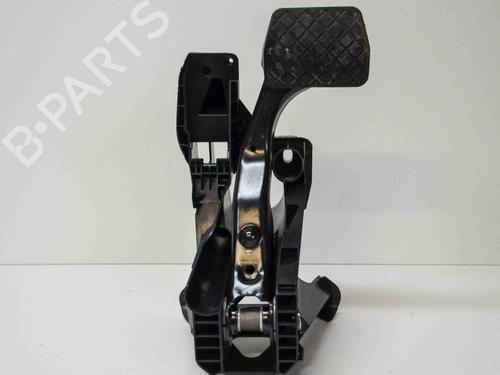 Used Break pedal VW JETTA VII Saloon (BU3, BU4) 1.4 TSI (150 hp) 28820184