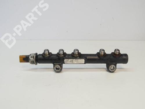 Used Injection rail FORD KUGA II (DM2) 1.5 TDCi (120 hp) 6482992