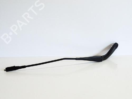 Used Front windshield wiper arm BMW 3 (F30, F80) M3 (431 hp) 14686231