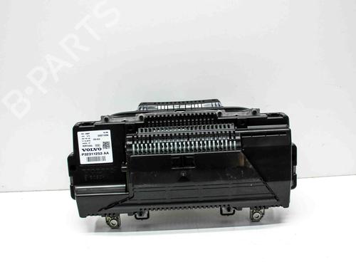 Instrument cluster VOLVO V60 II Cross Country (227) T5 AWD | BP28822813C47 