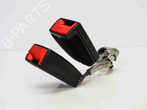 Used Seat buckle VW PASSAT B7 Variant (365) 2.0 TDI (140 hp) 14688709