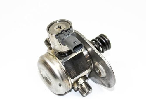 Used Fuel pump BMW X1 (F48) xDrive 25 i (231 hp) 22358916