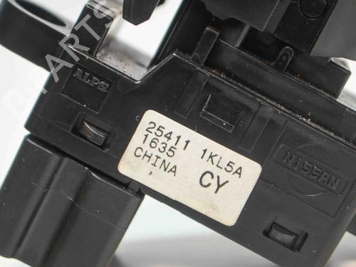 Right rear window switch NISSAN JUKE (F15) 1.5 dCi | BP6482594I28