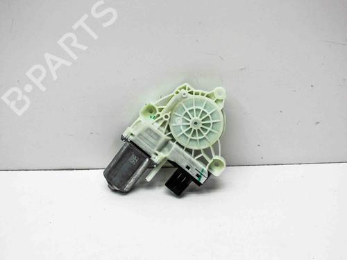 Used Right front window motor TESLA MODEL Y (5YJY) EV Performance All-wheel Drive (534 hp) 28822998