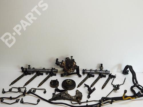 Used Injection rail AUDI A6 C6 Avant (4F5) 2.7 TDI (180 hp) 10674588