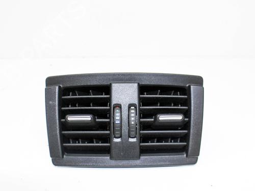 Used Air vent BMW 3 (F30, F80) 320 d (184 hp) 18200942
